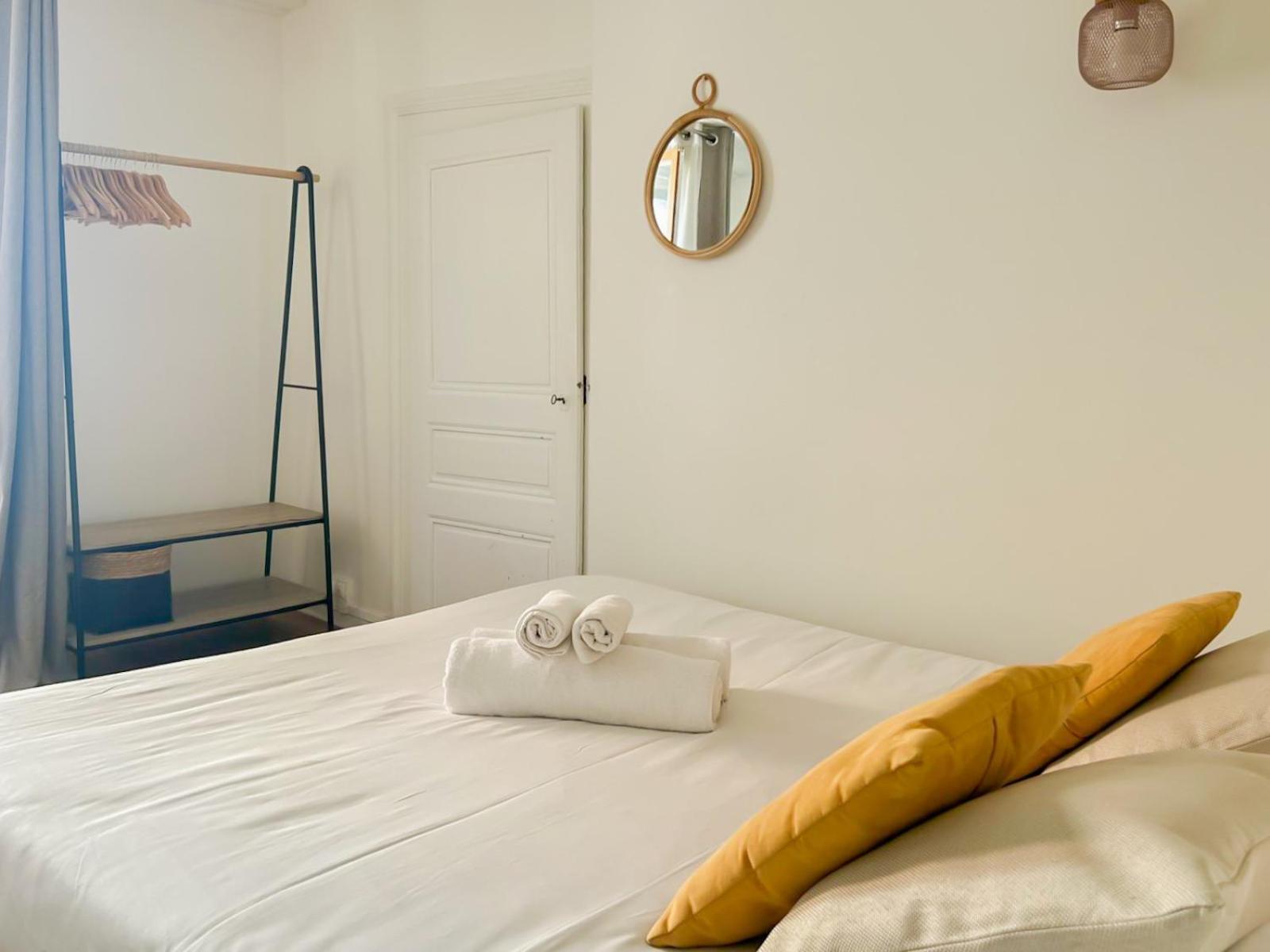 Night Desires Vieille Ville Annecy Charmant آنسي المظهر الخارجي الصورة
